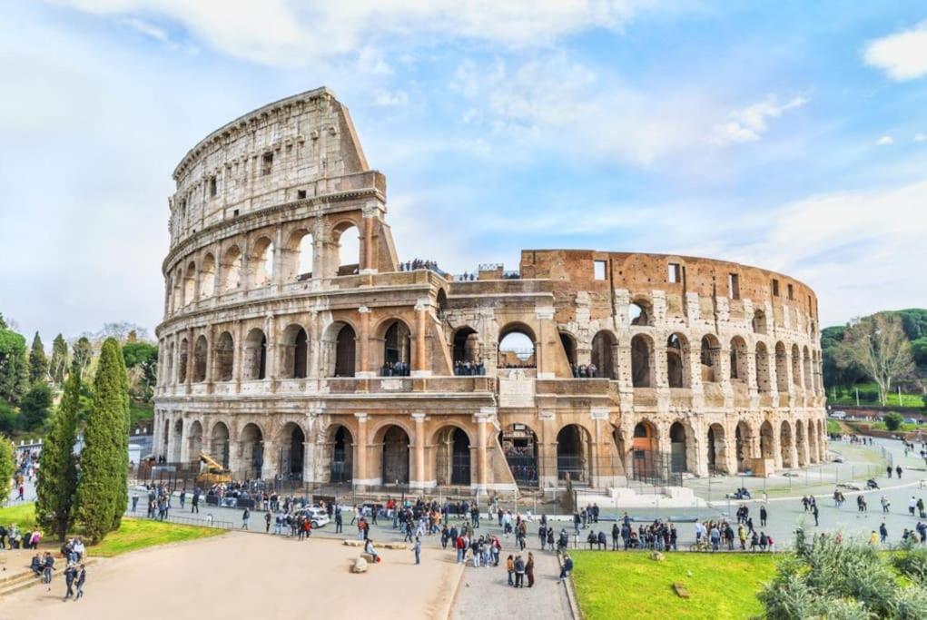 Appartamento A Due Fermate Dal ColosseoWi-Fi & Netflix Gratis Roma Esterno foto